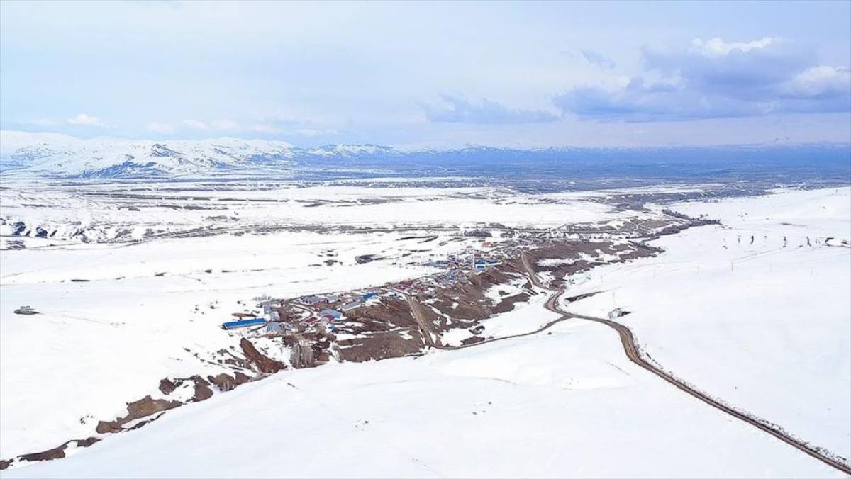Doğuda etkili olan kar yaşamı olumsuz etkiliyor