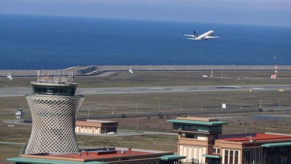 Rize-Artvin Havalimanı yılın ilk &ccedil;eyreğinde 294 bin yolcuya hizmet verdi