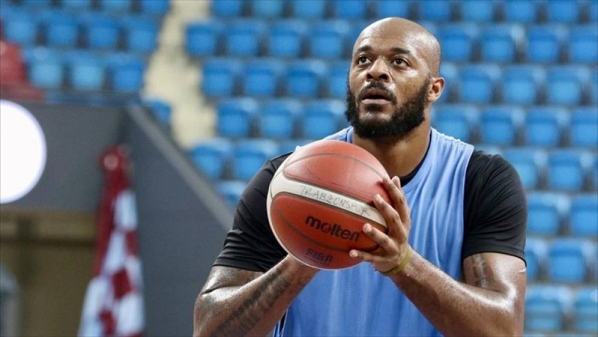Trabzonspor Basketbol Takımı'nın yıldızı Tillman'ın hedefi &ccedil;ifte şampiyonluk