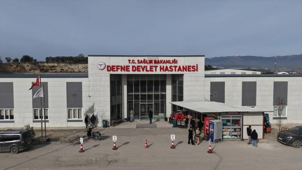 Depremin ardından 2 ayda tamamlanan hastane Hatay'ın sağlık y&uuml;k&uuml;n&uuml; sırtladı