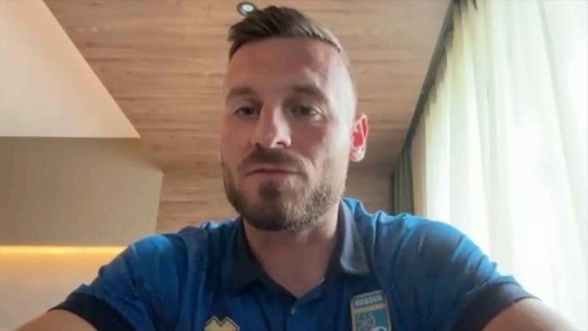 Kosovalı futbolcu Aliti: İlk kez D&uuml;nya Kupası'na katılmaya hak kazanacağız