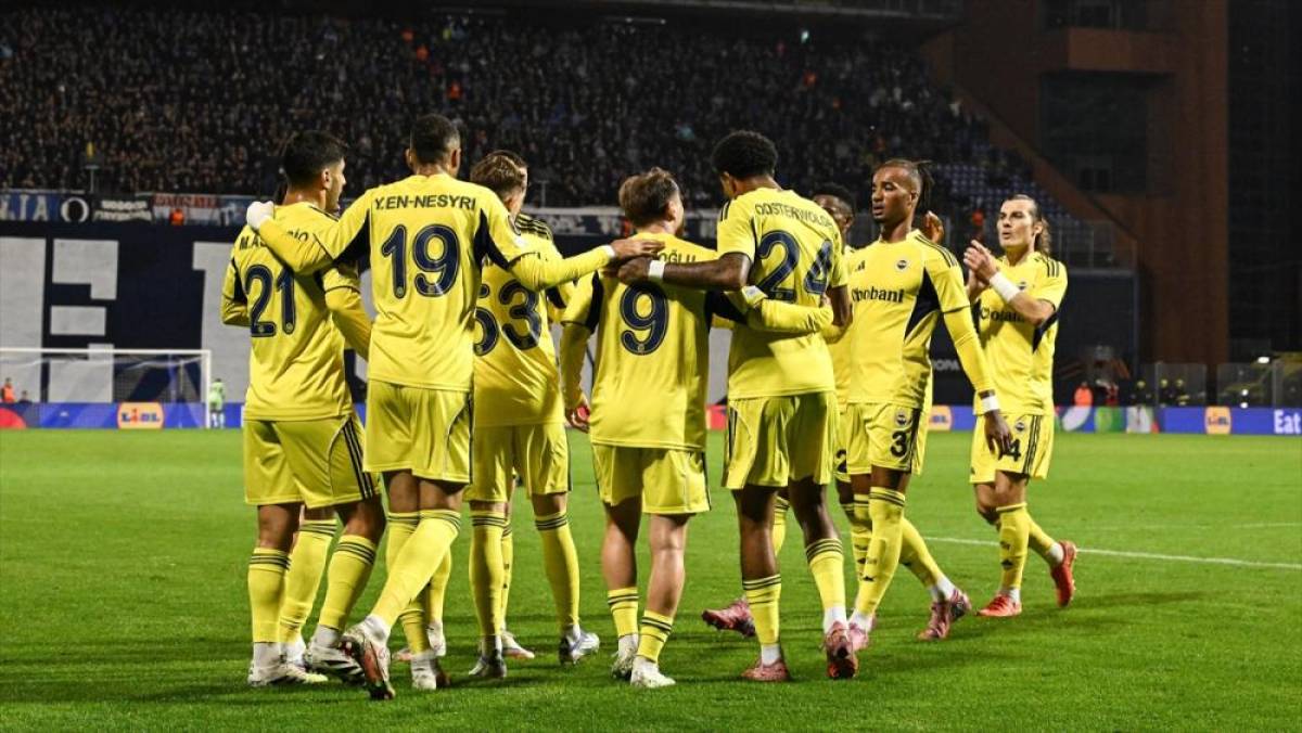 Fenerbahçe, zirveyi belirleyecek derbide yarın Galatasaray'ı ağırlayacak