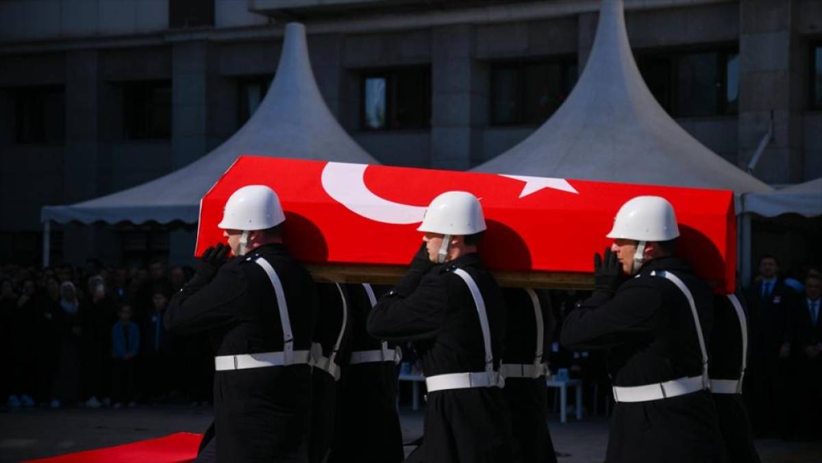 İstanbul'da trafik kazasında şehit olan polis Mustafa Aydın i&ccedil;in t&ouml;ren d&uuml;zenlendi