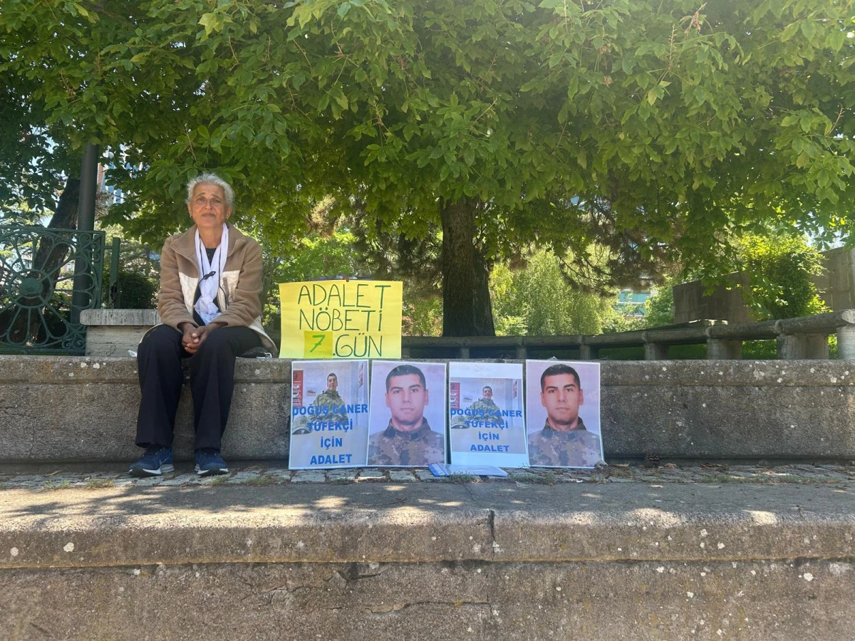 Askerde Yaşamını Yitiren Caner İ&ccedil;in Meclis Parkı&rsquo;nda Adalet N&ouml;beti