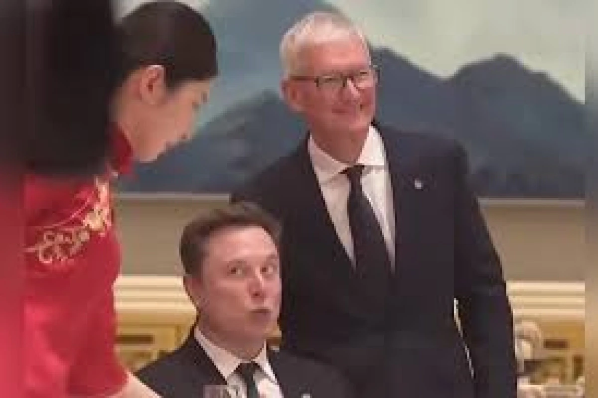 &Ccedil;in Devlet Yemeğine Katılan Elon Musk Mimikleriyle G&uuml;ndem Oldu