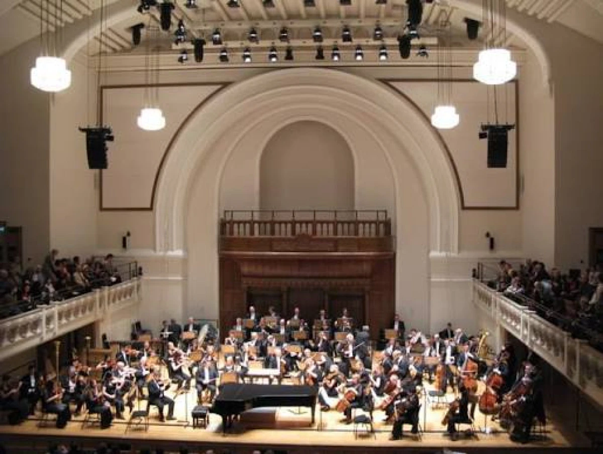 D&uuml;nyaca &uuml;nl&uuml; Royal Philharmonic Orchestra İstanbul ve Ankara&rsquo;da sahne alacak