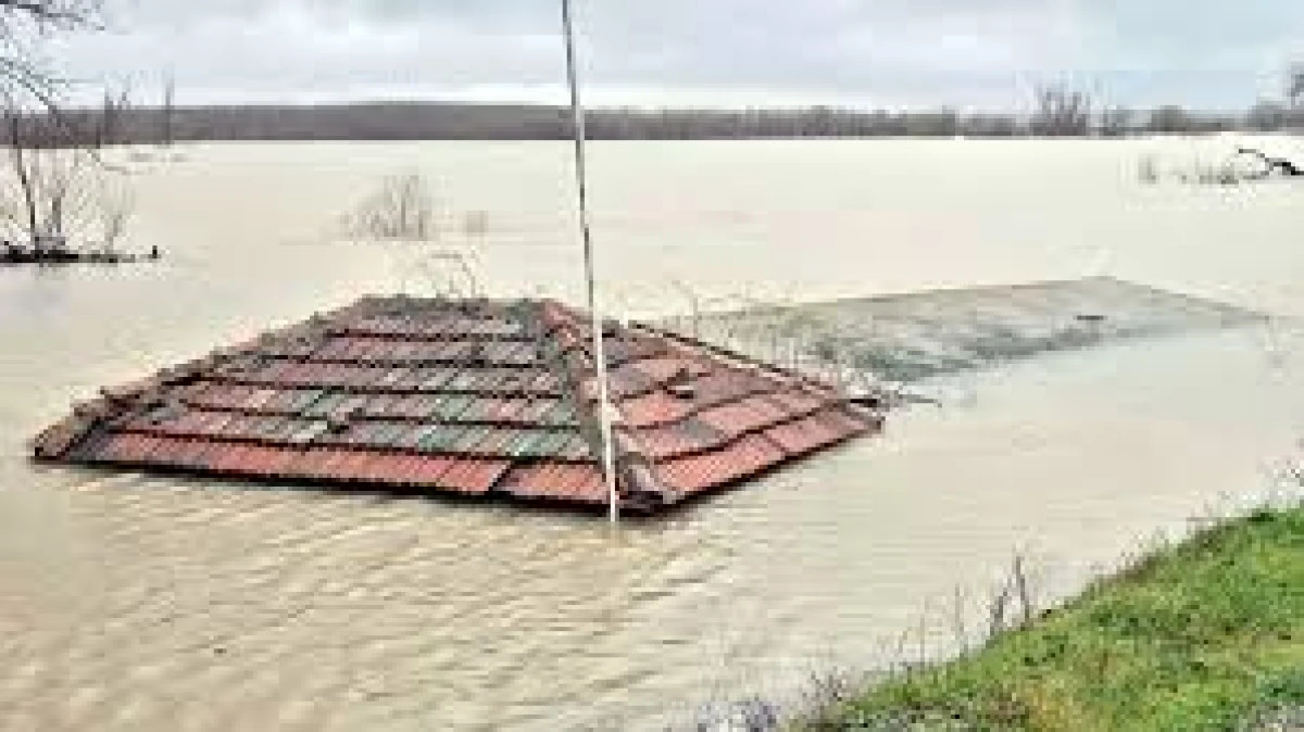 Edirne'de kırmızı alarm! Meri&ccedil; Nehri'nin debisi artıyor