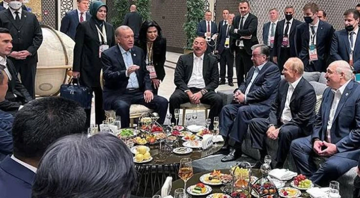 Erdoğan: B&ouml;lgesel sahiplenmeyi merkez alan dış politikamız Şİ&Ouml; ile &ouml;rt&uuml;ş&uuml;yor