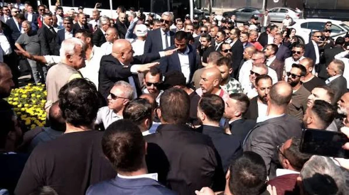 G&ouml;zler CHP grup toplantısında: TBMM &ouml;n&uuml;nde gerginlik &ccedil;ıktı!