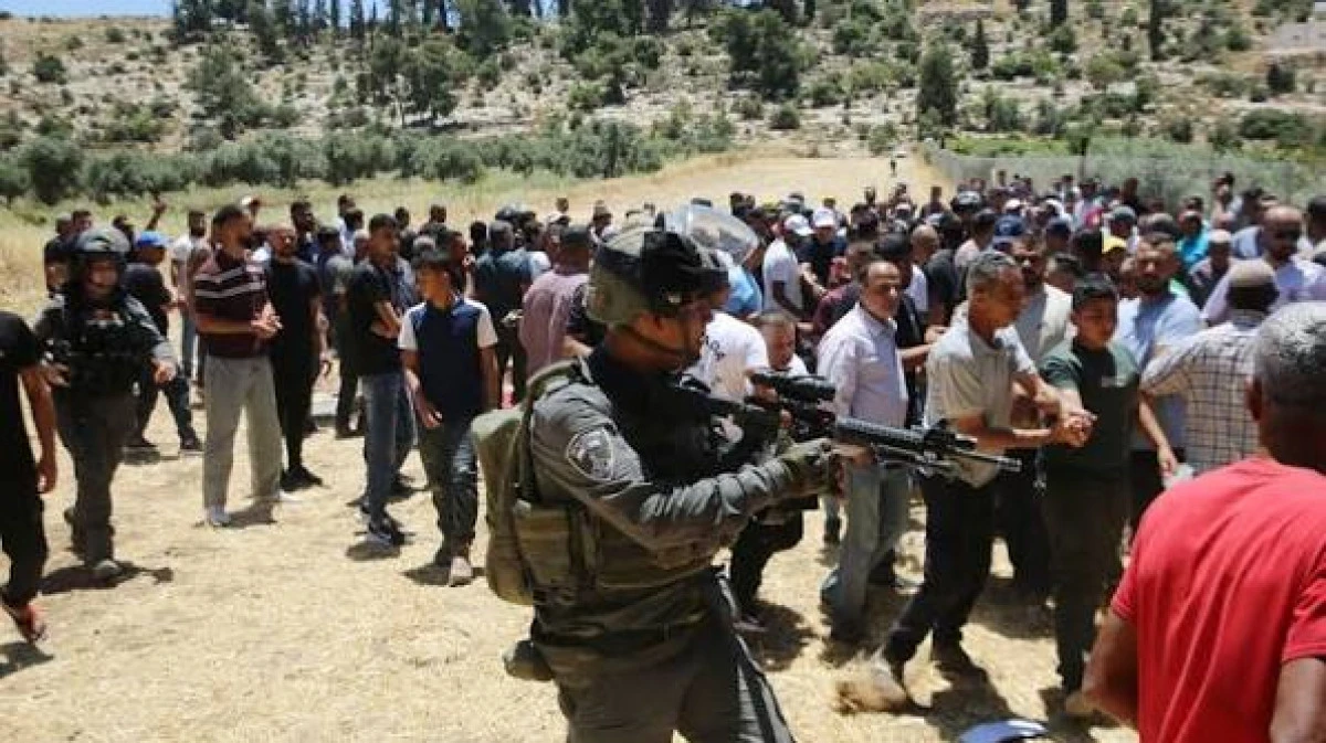İsrailliler sandık başına giderken Batı Şeria kuşatma altında