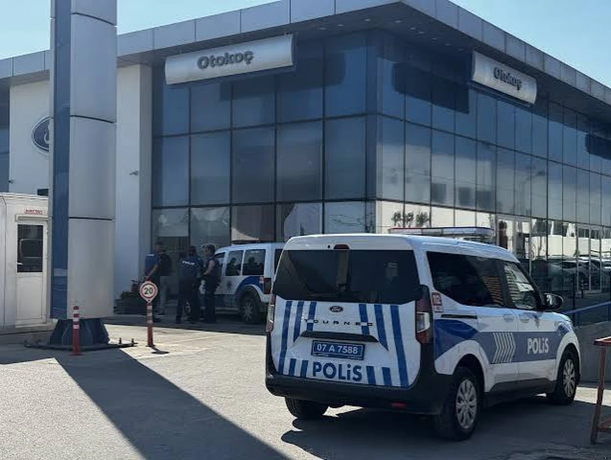 İstanbul ve Antalya'da Otoko&ccedil; binalarına saldırı ger&ccedil;ekleşti