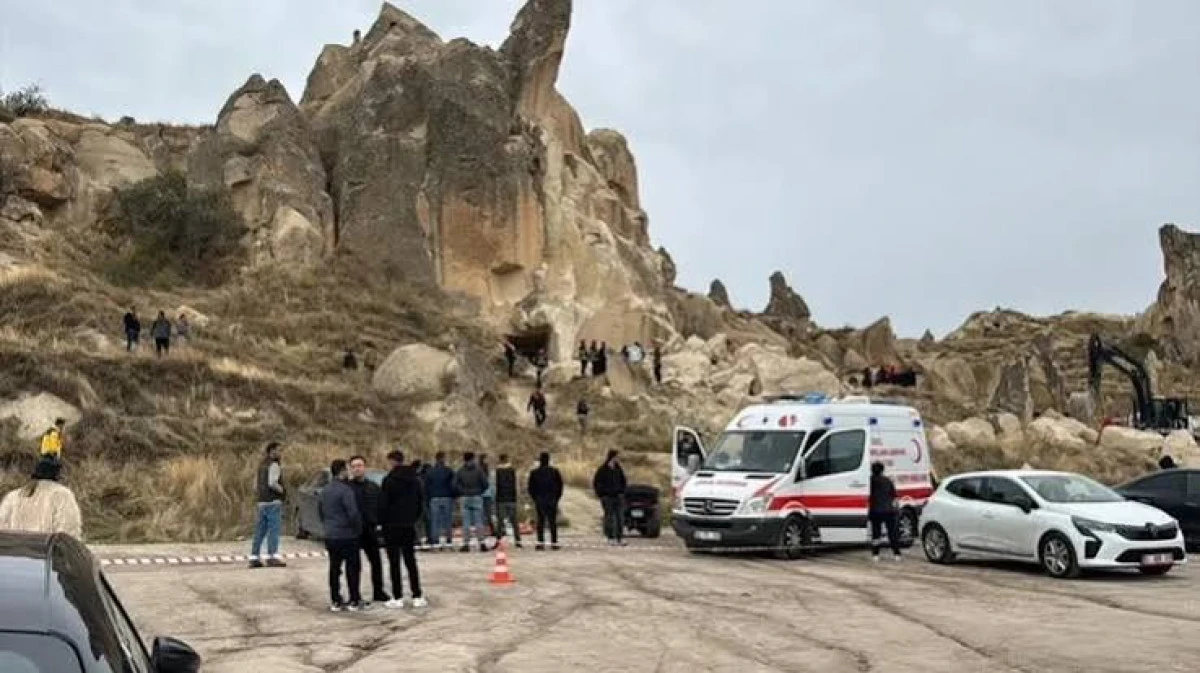 Kapadokya'da peribacası &ccedil;&ouml;kt&uuml;. &Uuml;&ccedil; kişi hayatını kaybetti