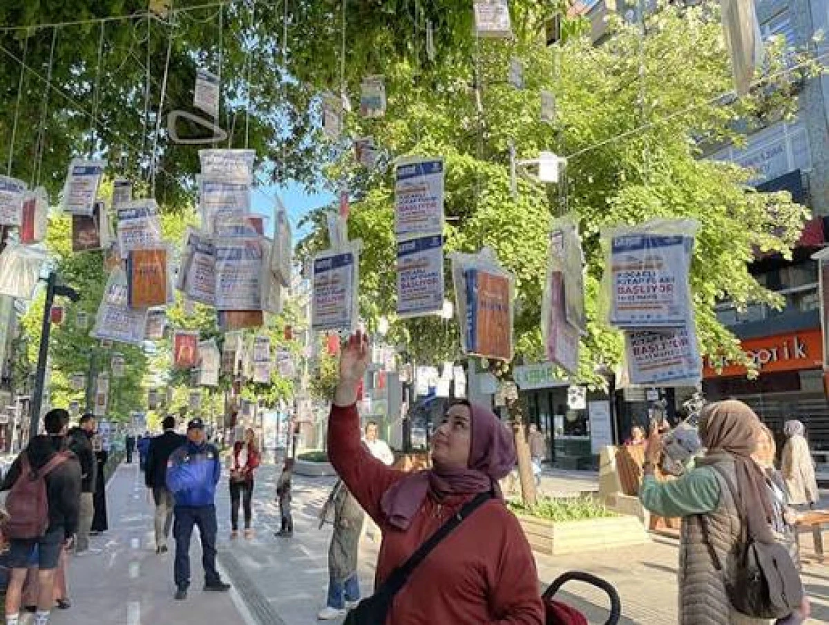Kocaeli'de "Ağa&ccedil;lar Kitap A&ccedil;tı"