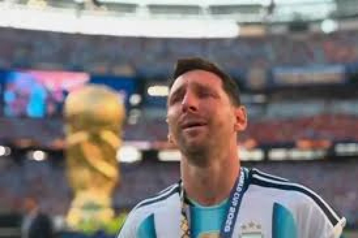 Lionel Messi'nin g&ouml;zyaşları! D&uuml;nya Kupası finaline damga vuran g&ouml;r&uuml;nt&uuml;