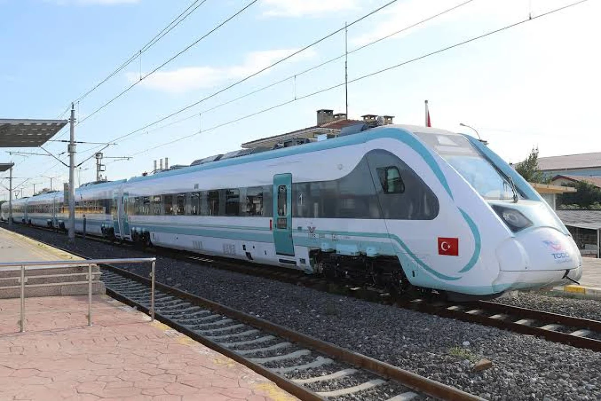 Milli hızlı trenle 250 kilometre s&uuml;rat