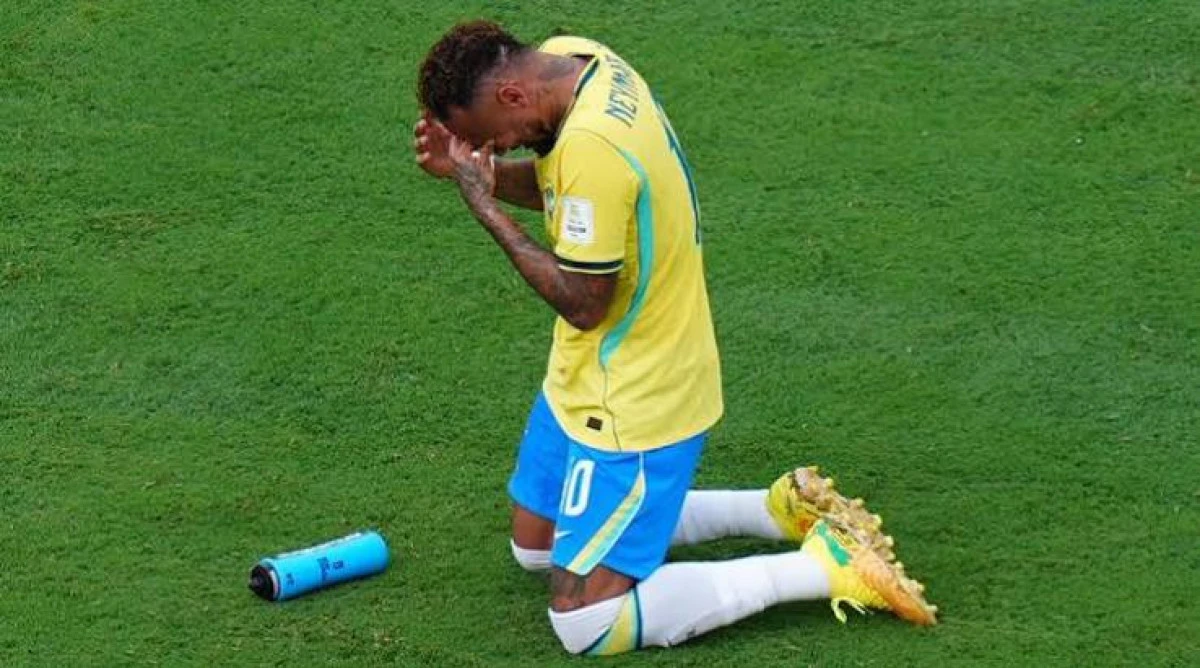 Neymar, milli takıma g&ouml;zyaşlarıyla veda etti