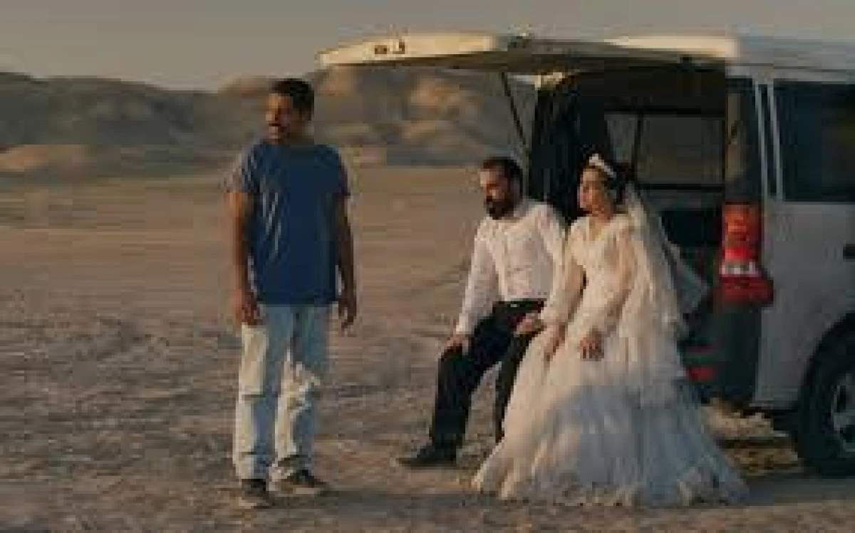 Oscar adayı senarist Mehdi Mahmoudian İran&rsquo;da g&ouml;zaltında 