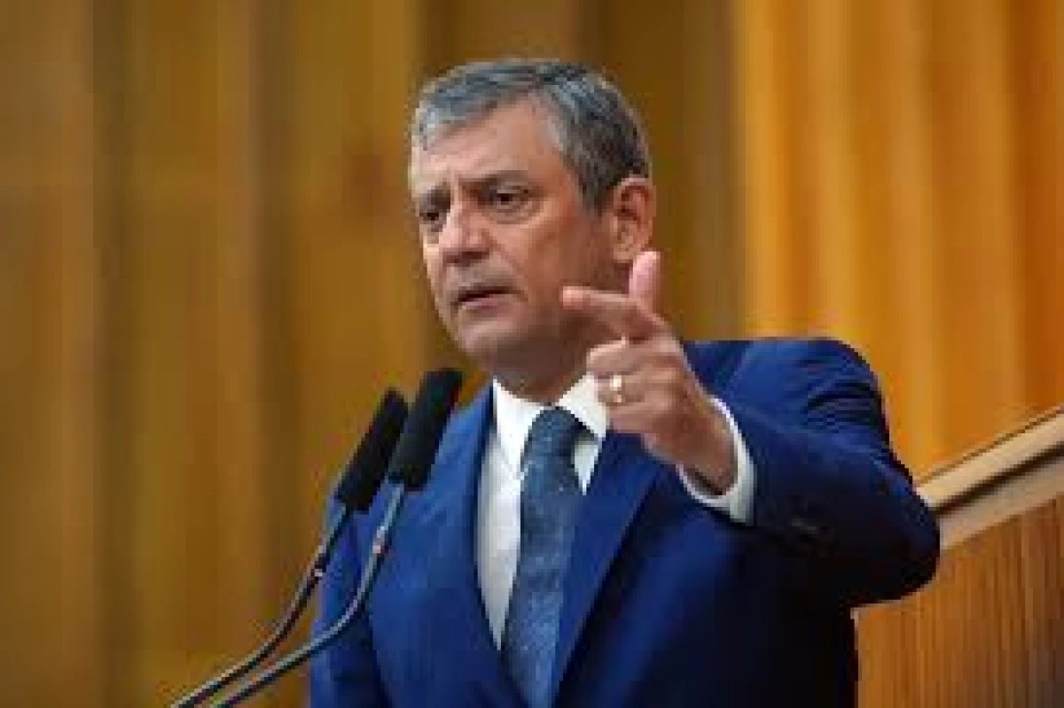 &Ouml;zg&uuml;r &Ouml;zel'in yeni partisinin adı belli oldu iddiası
