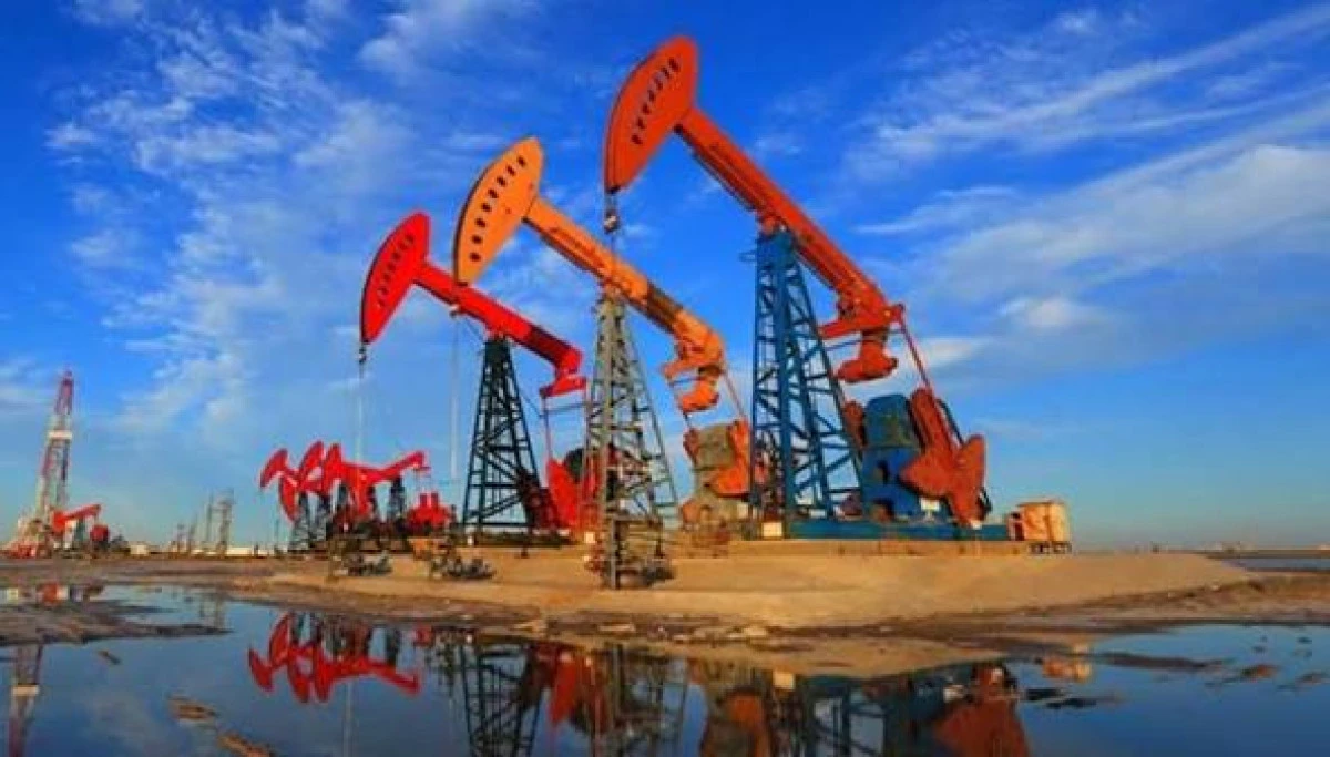 Petrol, ABD-İran g&ouml;r&uuml;şmelerine ilişkin beklentilerle y&uuml;kseldi