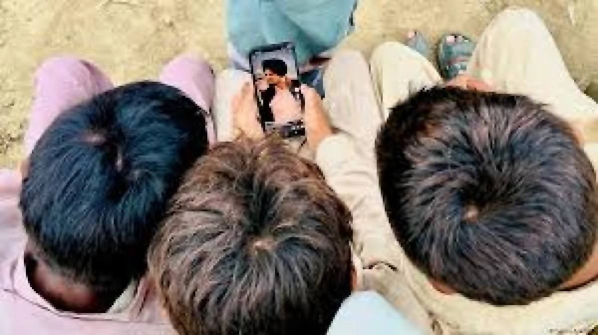 "Sosyal medyadaki yaş sınırı &ccedil;ocukları koruyabilir"