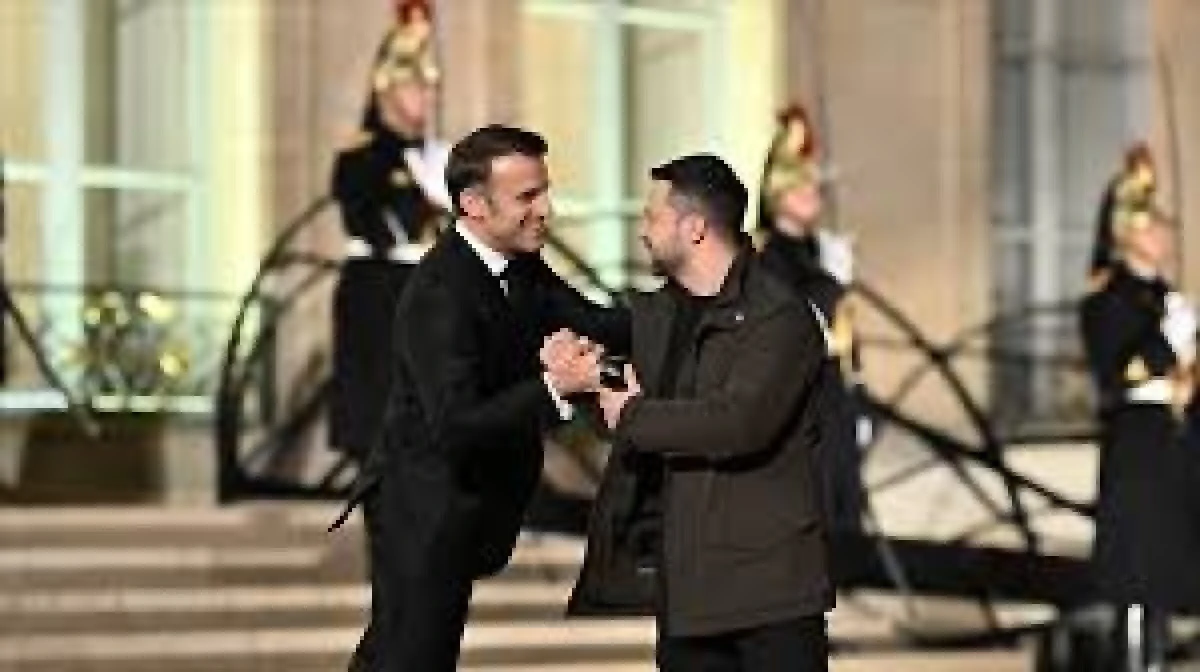 Ukrayna Devlet Başkanı Zelenskiy bugün Paris'te Macron'u ziyaret edecek