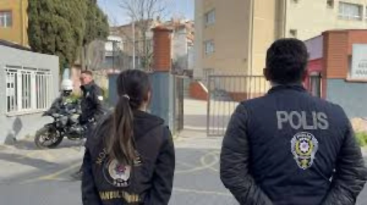 &Uuml;lke genelinde okullarda g&uuml;venlik tedbirleri artırıldı: En az iki polis g&ouml;revlendirildi
