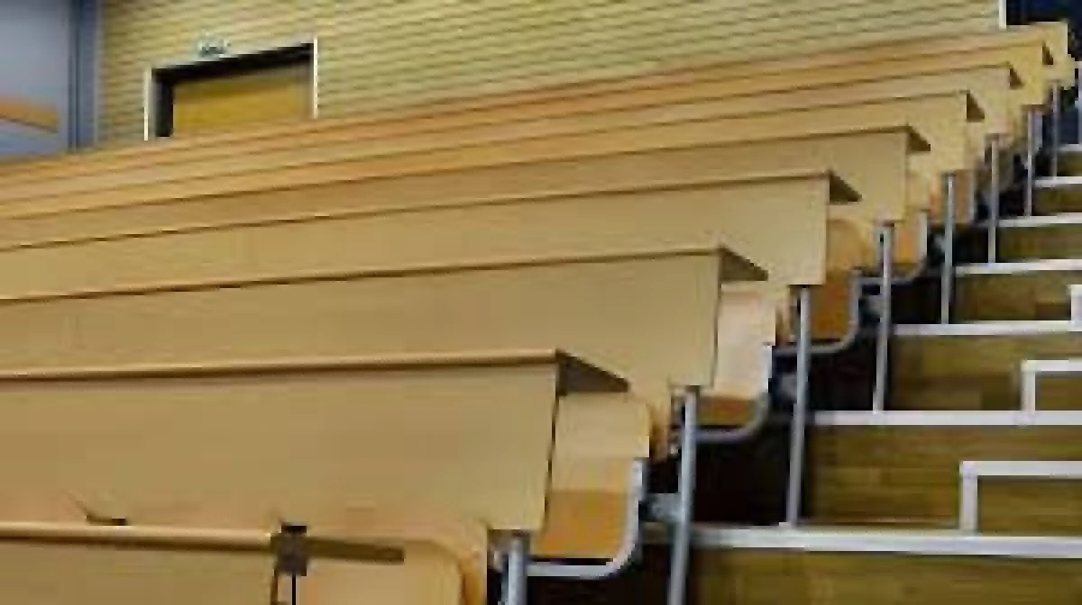 Vakıf üniversiteleri boş kaldı:Ekonomik kriz üniversite tercihlerini etkiledi