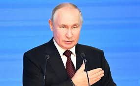 Viladimir Putin: Batı bizi yok etmeye ve gelişmemizi kontrol altına almaya çalışıyor