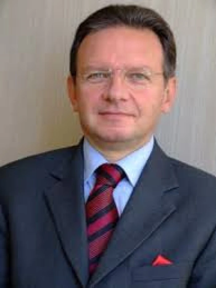 Hidayet ERİŞ - Büyükelçi (E)