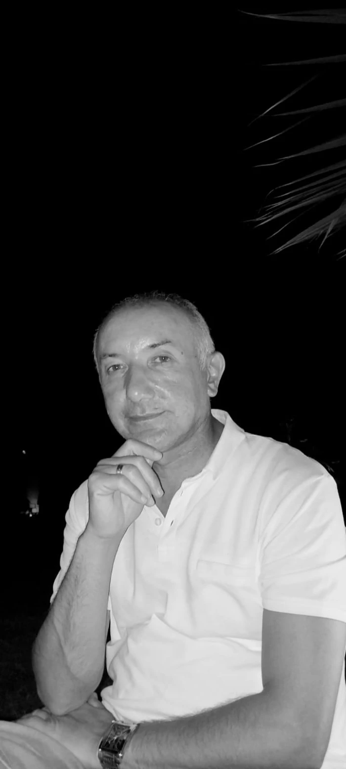 Umut Yaşar Abat / Nanoist Şair- Yazar-Felsefeci